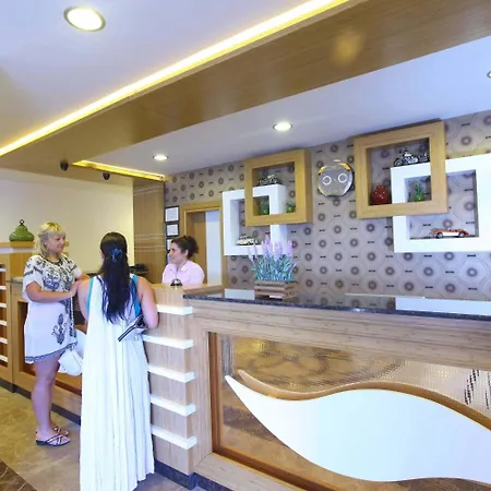 Hotell Eftalia Downtown 4*