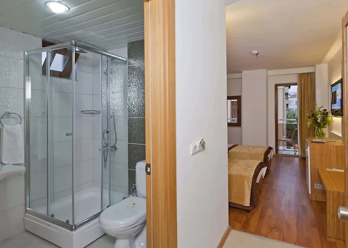 Eftalia Downtown ホテル 4*